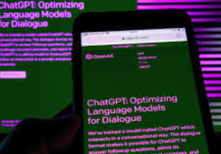 ChatGPT 是什么？新手 5 分钟看懂它能做什么